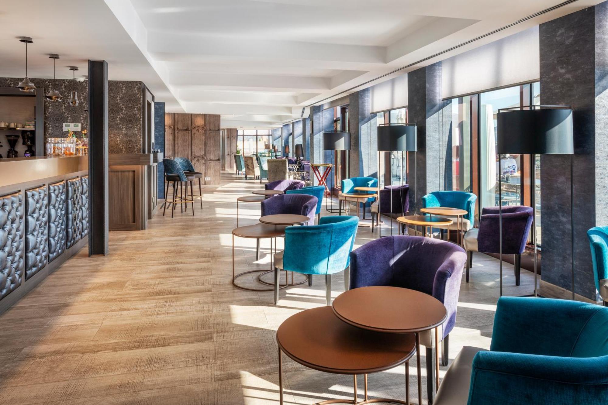 Catalonia Hotel